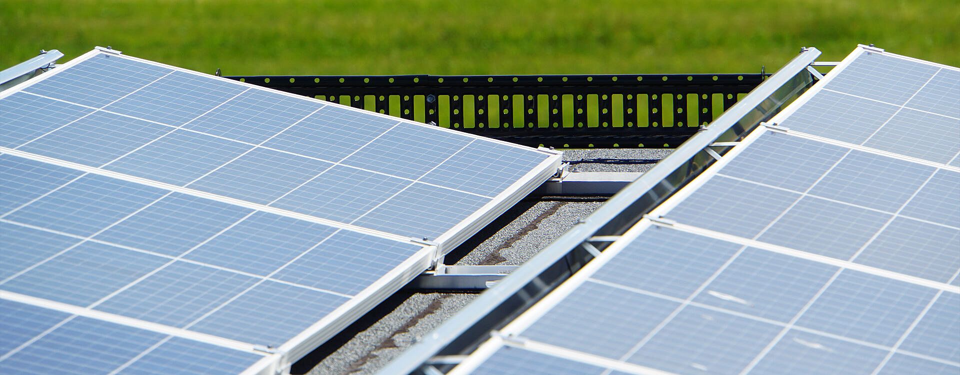 Solceller på stålhall