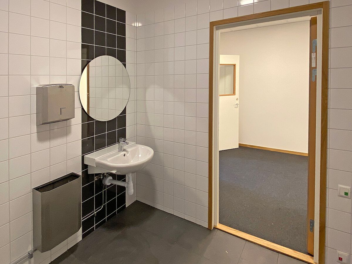 Kontor med lager, Gunnilse | BORGA