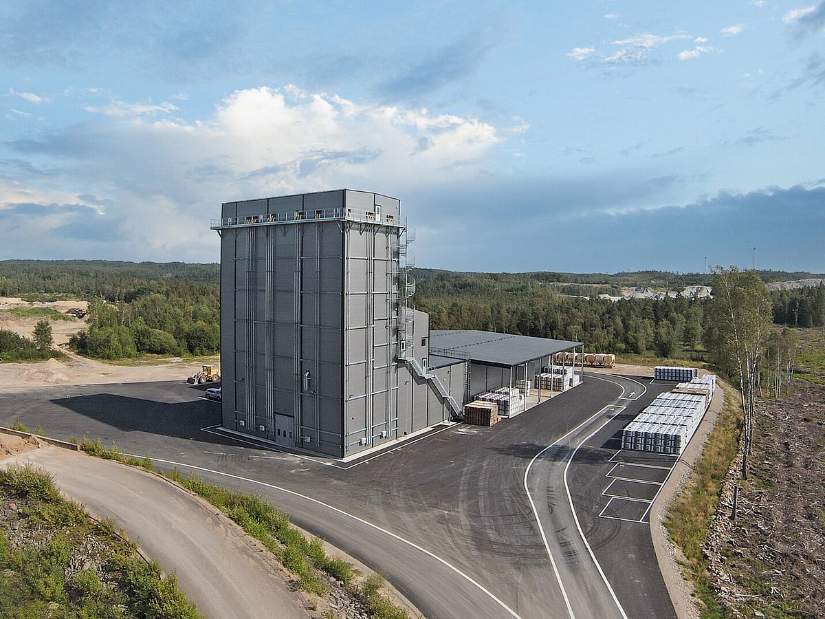 Fabrik med silotorn, Ljungskile | BORGA