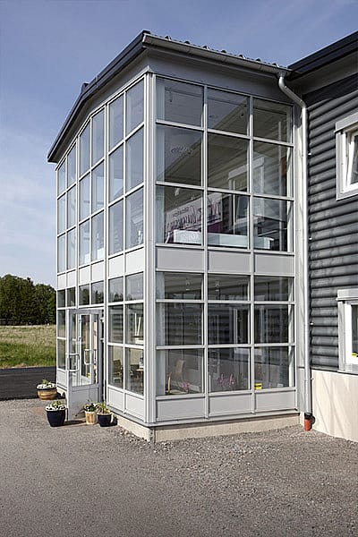 borga_steel_buildings_commercial_caseMK_1